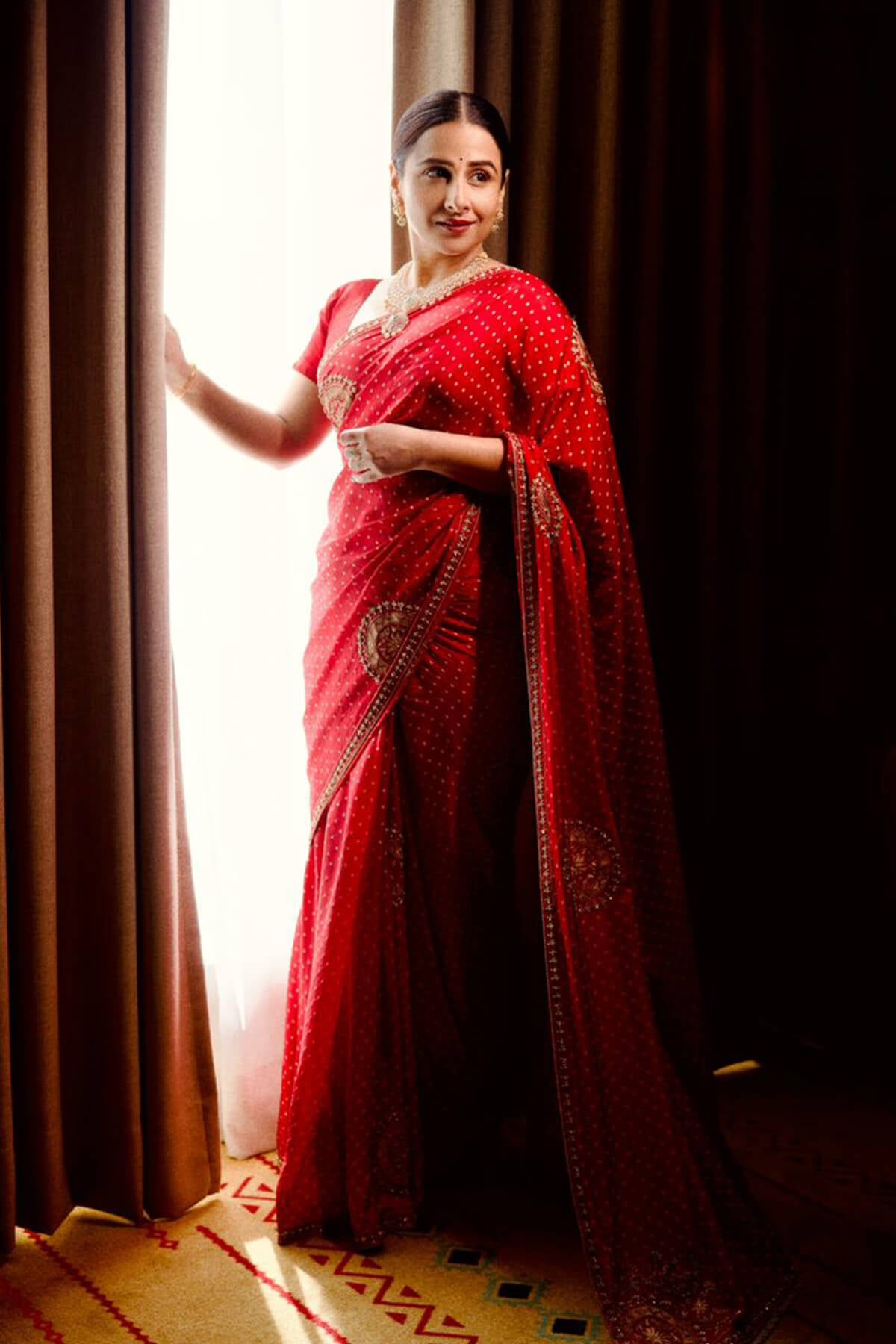 Bandhni mandala lotus saree