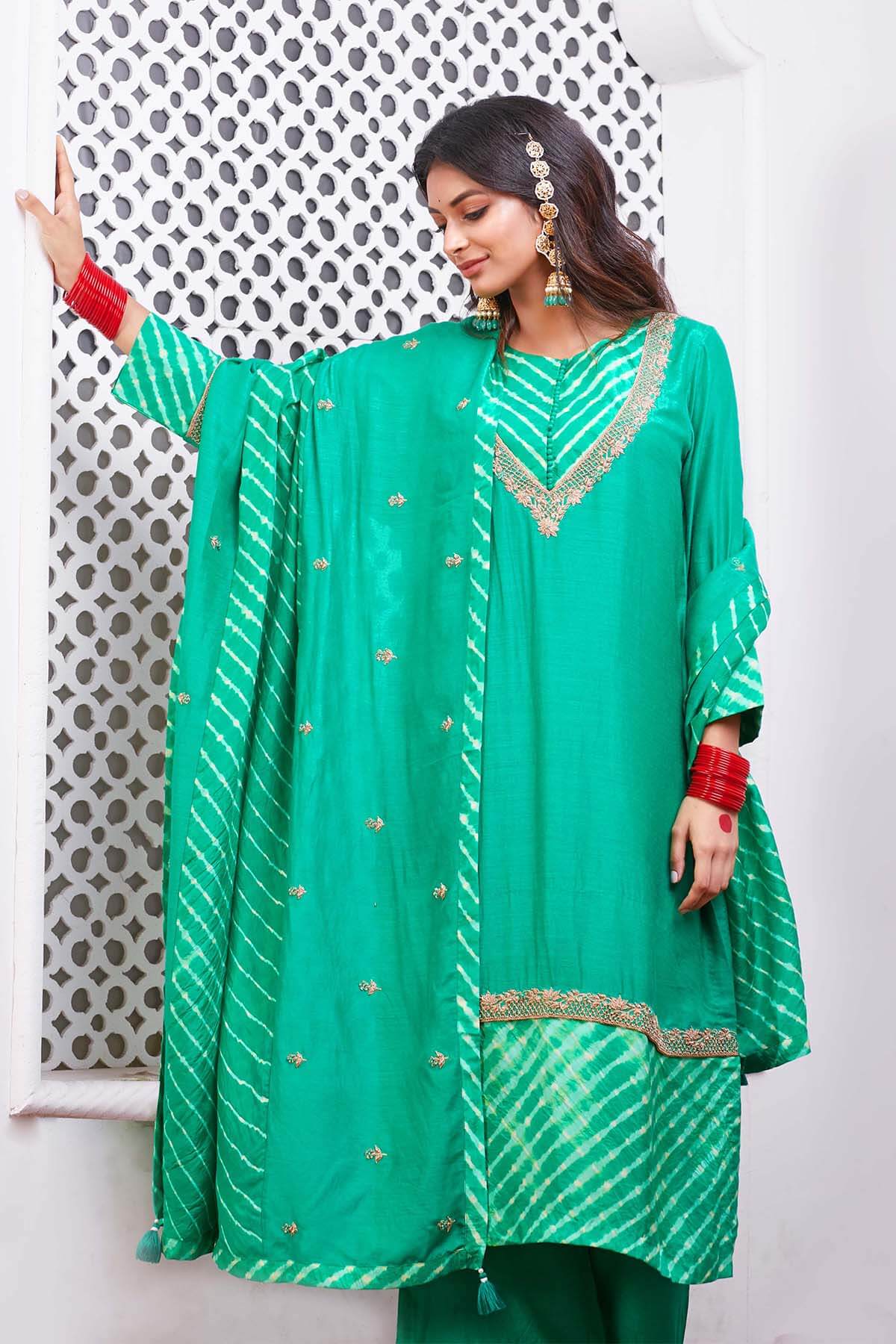 SAAZ Embroidered suit set with Leheria in geometrical patterns