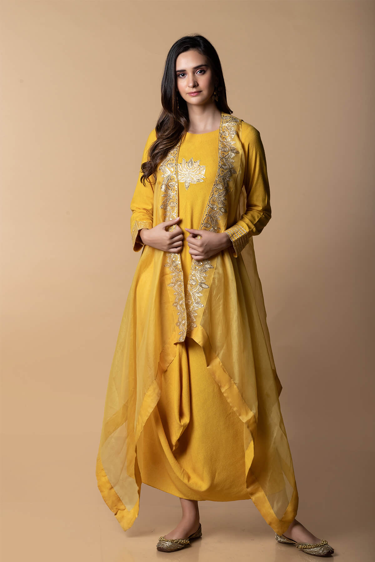 Cowl kurta With Organza Cape
