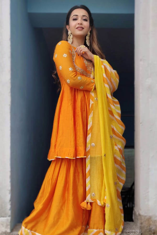 Ommbre Embroidered Mughal Kurta Set