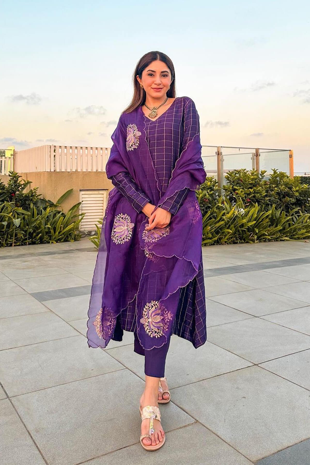 Checks Zari Kurta Set