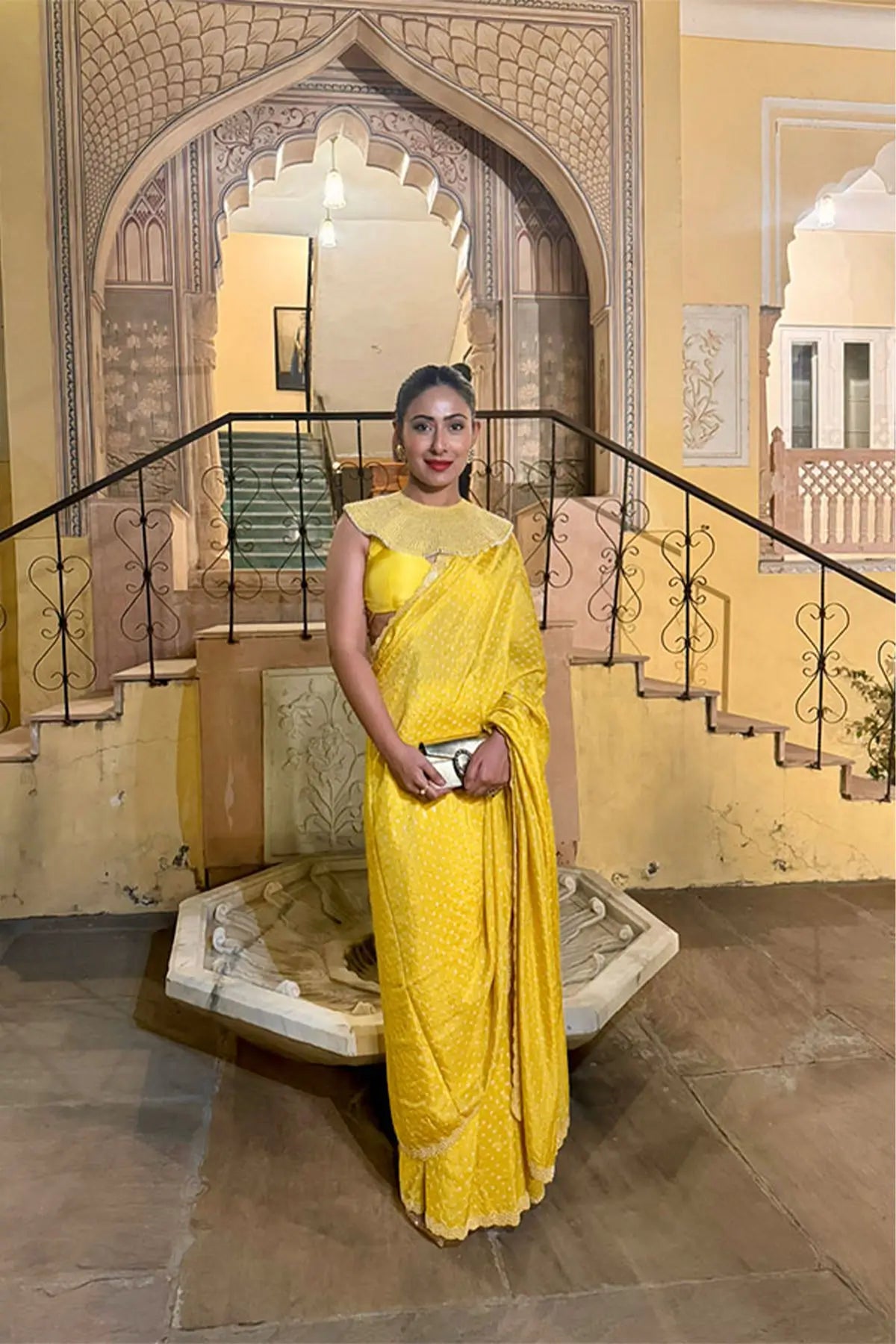 Bandhni Collar Saree