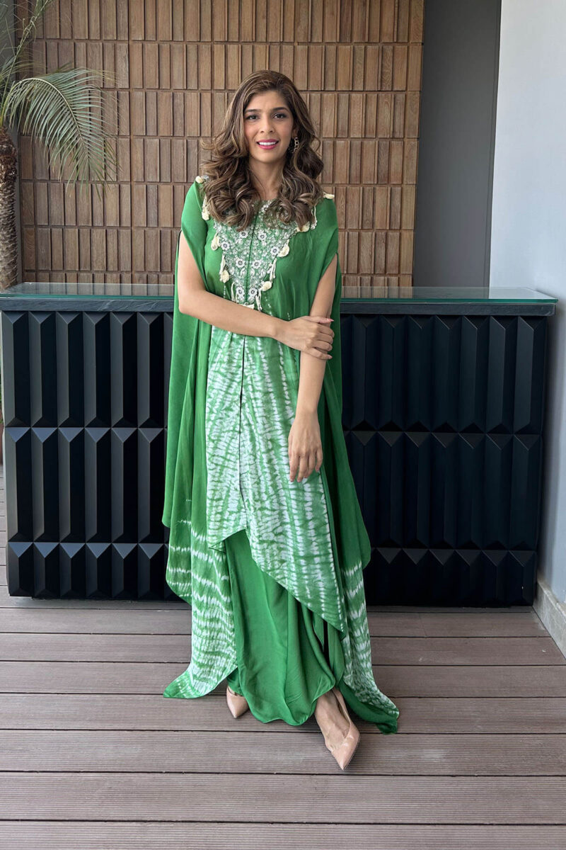 Shop latest in ethnic fusion wear with all handcrafted apparels. | Long  kurti designs, Dress up outfits, Dress indian style